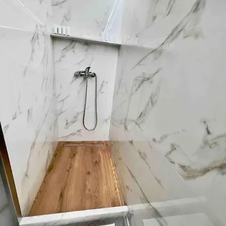 The Flat Next To The Metro *