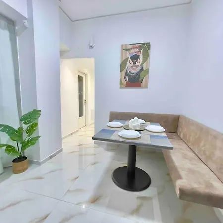 The Flat Next To The Metro Apartment